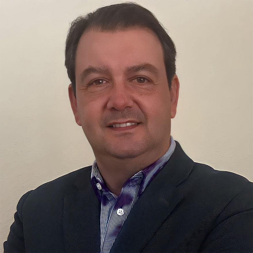 salvadorgullo-880x880